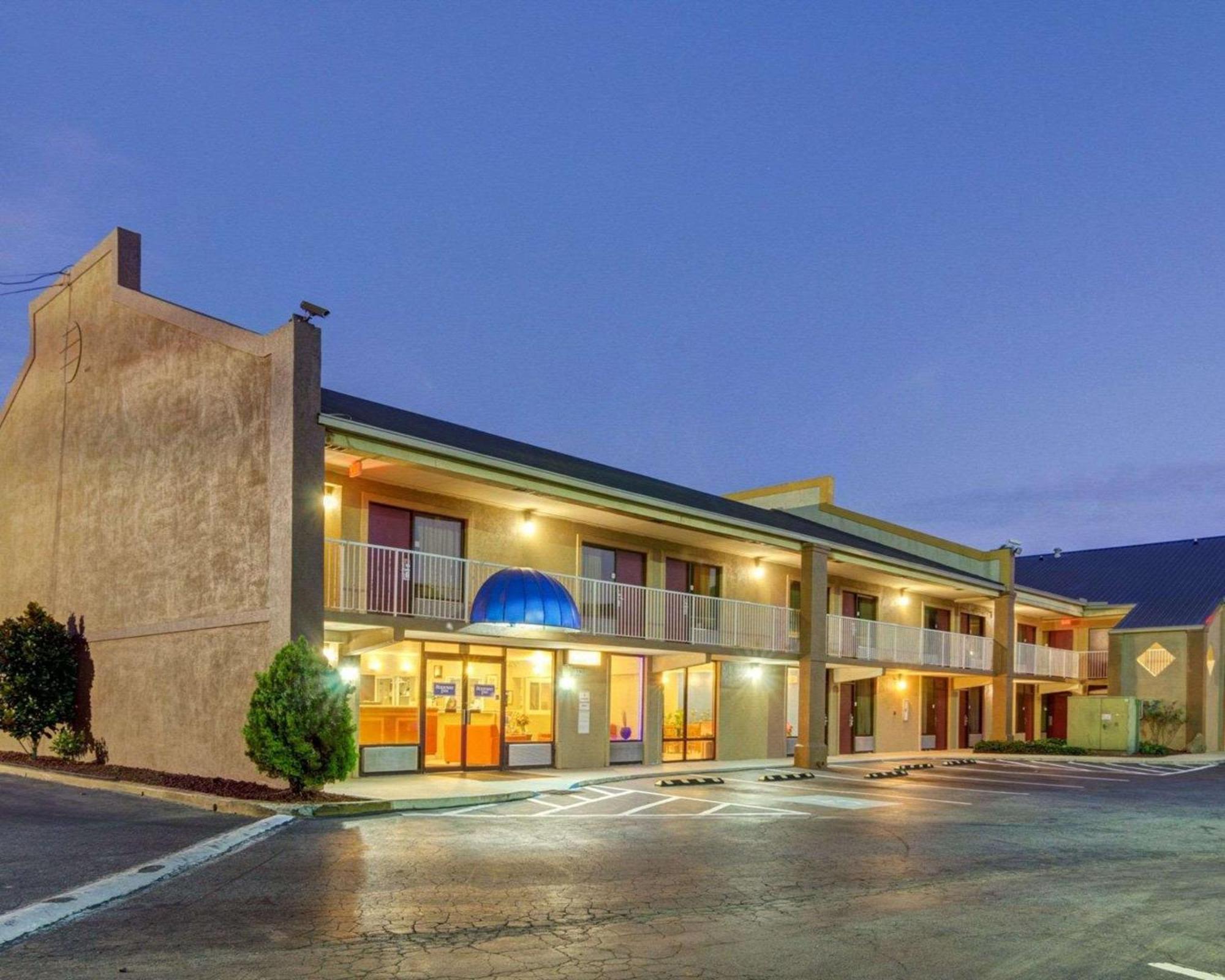 Rodeway Inn Норкросс Экстерьер фото